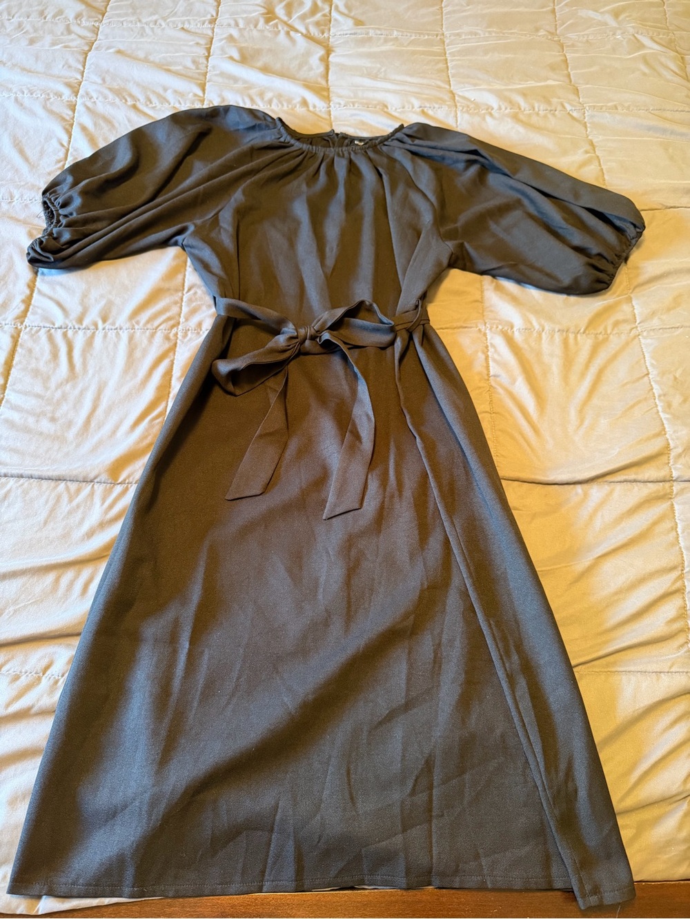 Boohoo Black Puff-Sleeve Tie-Waist Midi Dress
